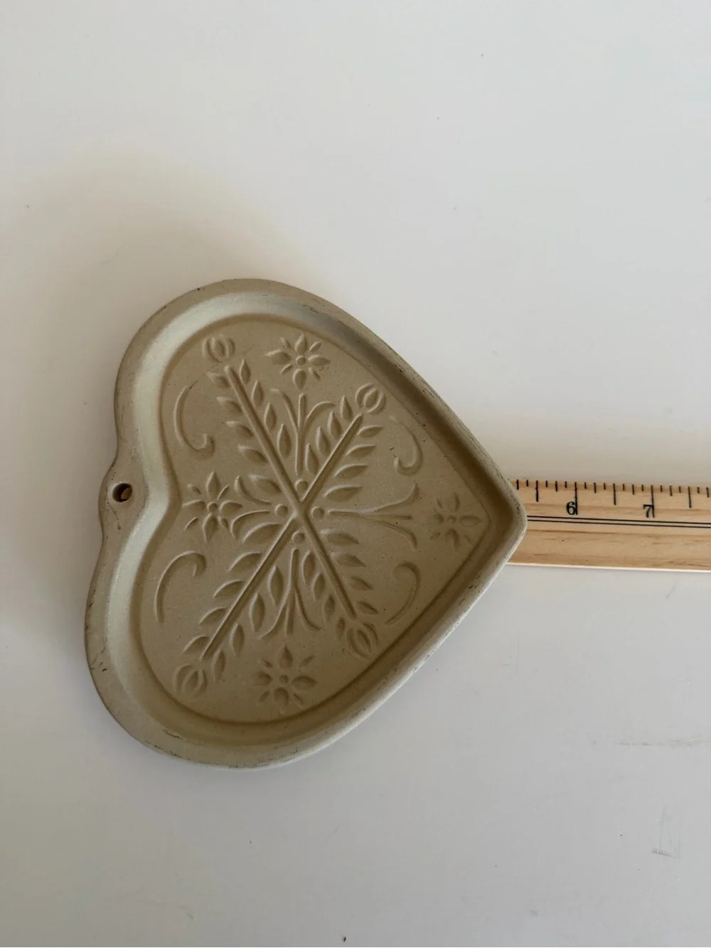 Pampered Chef 2000 “Anniversary Heart” stoneware cookie mold